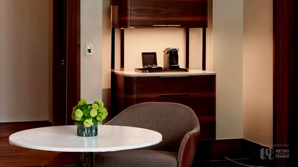 Park Hyatt Toronto P342 Corner Suite Bar Area16x9